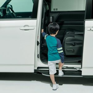 Noah_Sliding_Doors